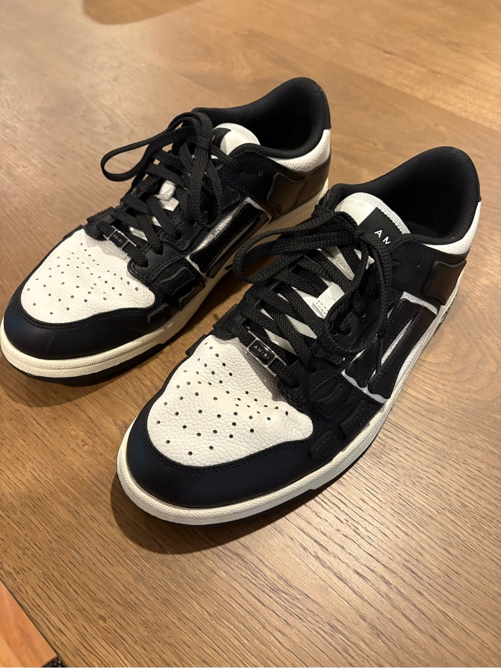 AMIRI Men's Black & White Leather Low-Top Sneakers